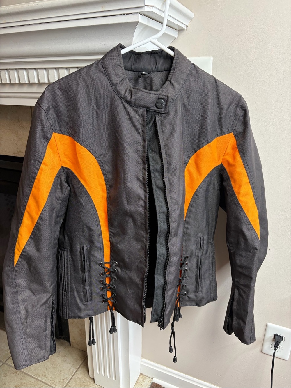 Nexgen zip out liner size Small womens black orange motorcycle jacket riding guc